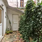 Traditional Riverside Apartment